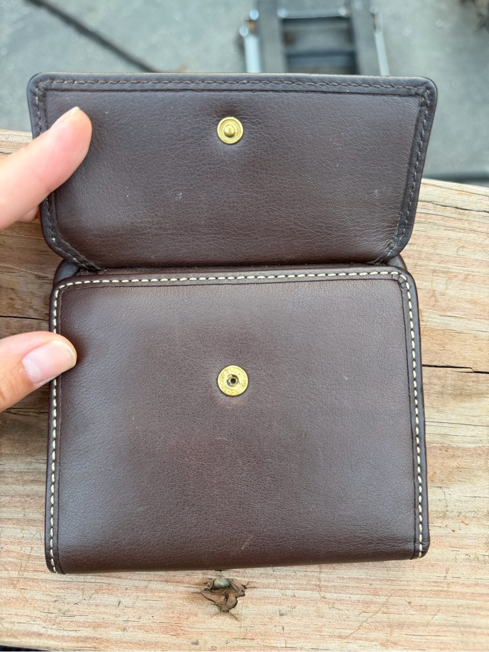 Vintage Coach Brown Leather Kisslock Bifold Wallet - Picture 2 of 8